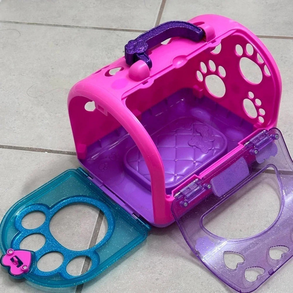 Disney Doc McStuffins Pet Rescue On-the-Go Vet Carrier Toy - Picture 5 of 6